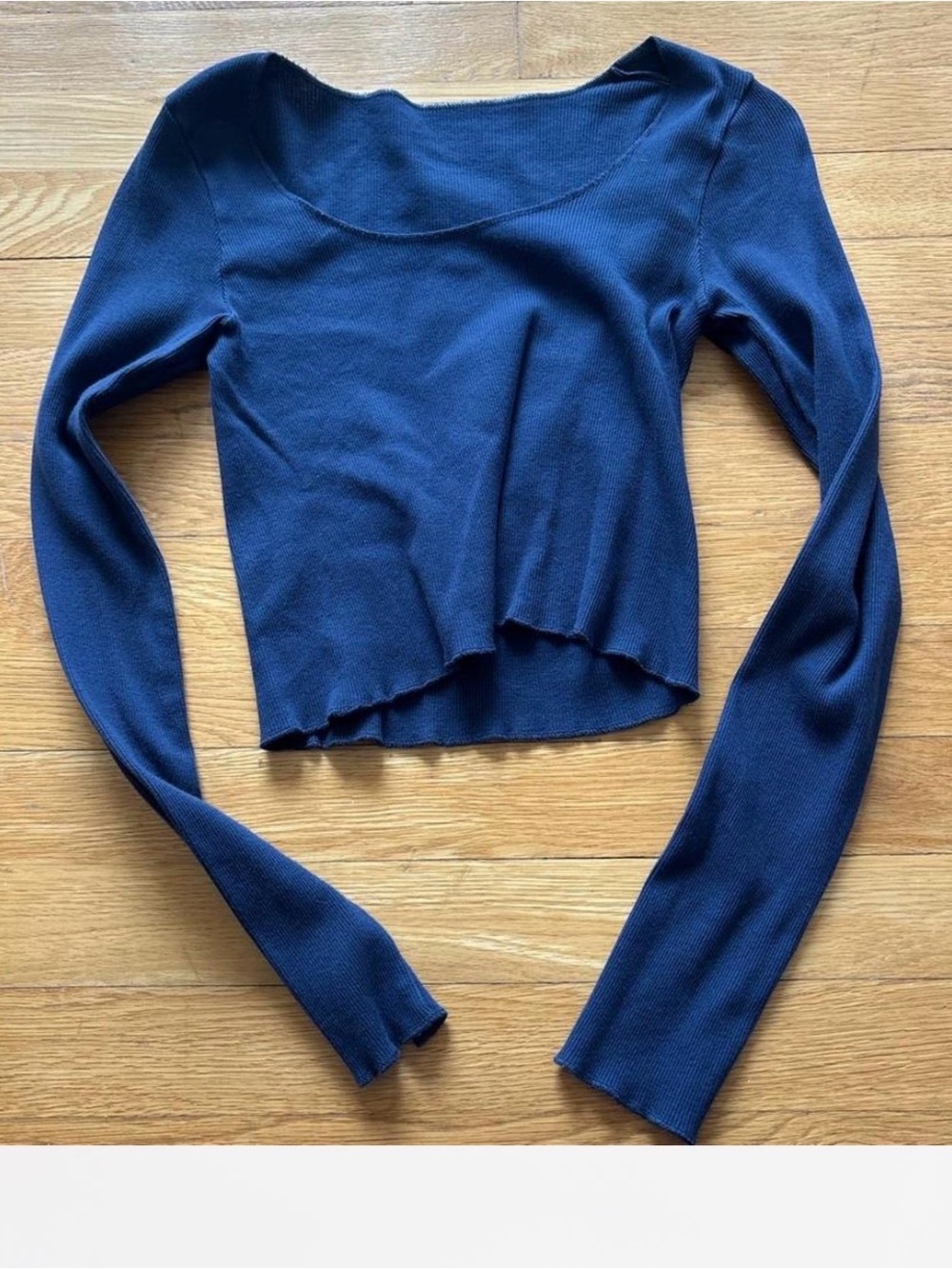 Brandy Melville Long Sleeve Scoop Neck Crop Top in Navy